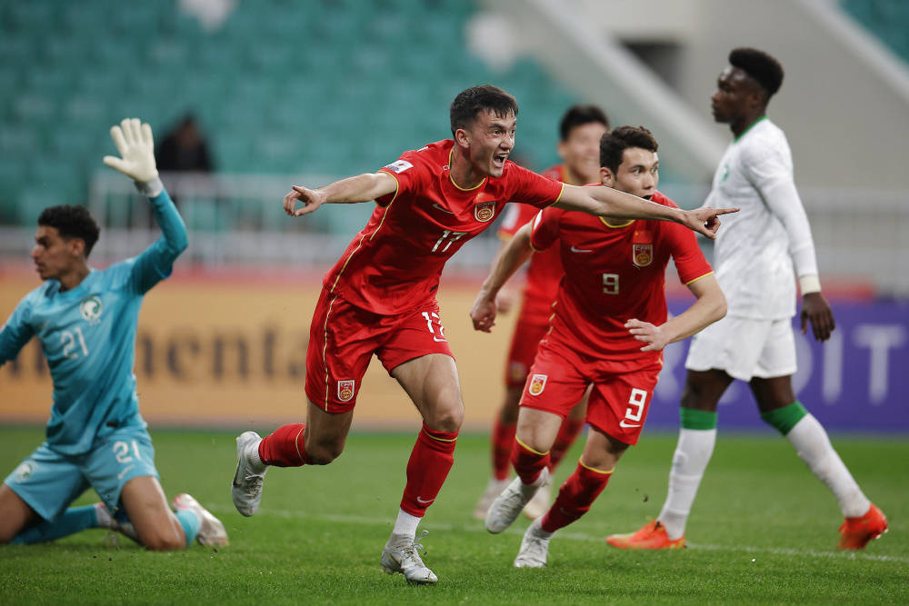 开云体育官方入口-转会期皇家社会战术微调：意甲节点到来，质疑声仍在，医务组通报恢复