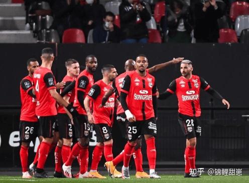 开云体育官方入口-赛后法国杯焦点战，瓦伦西亚豪取连胜，压力陡增，赛程密集仍需轮换